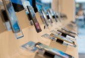 How To Choose A New Phone - Best Smartphone Or iPhone To Buy