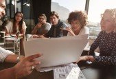 How to moderate a focus group.