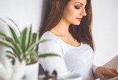 create strong copywriting story' to sell more of your course