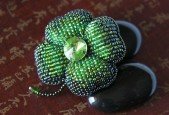 DIY Lucky Brooch Clover (3D seed bead embroidery)
