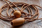 HOWEXPERT VIDEO BOOK How To Make A Hemp Jewelry