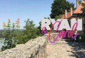 Add 3D text to your video footage in Cinema4D