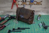 Learn how to make a unique bag made of leather and wood